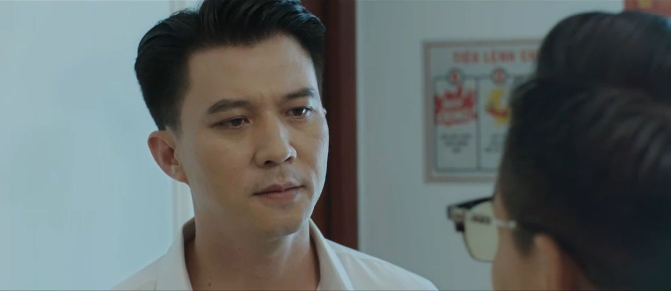 Thiệu và Chấn trong cuộc nói chuyện đầy căng thẳng.