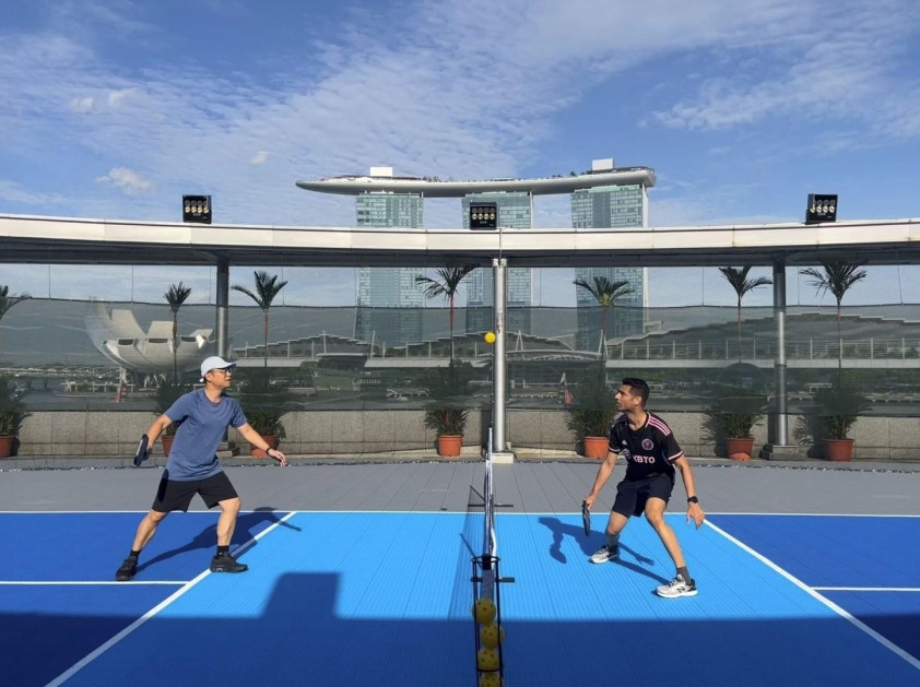 Rào chắn tại sân cộng đồng ở Singapore trong bối cảnh tranh cãi tiếng ồn pickleball