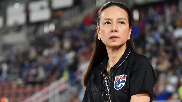 Madam Pang kêu gọi cổ động viên tiếp sức cho U22 Thái Lan trước chung kết