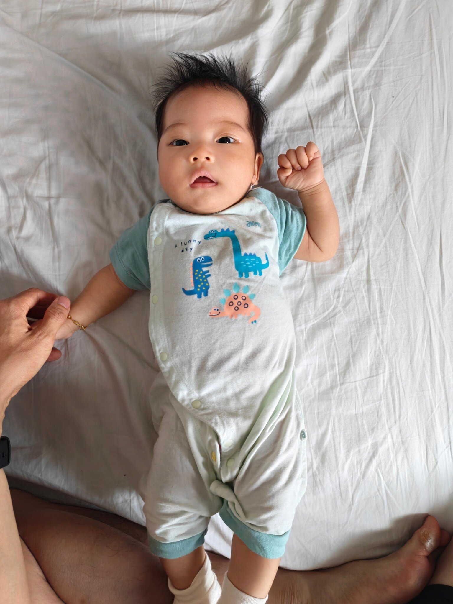 Nhóc tì 2 tháng tuổi được nhận xét là cứng cáp.