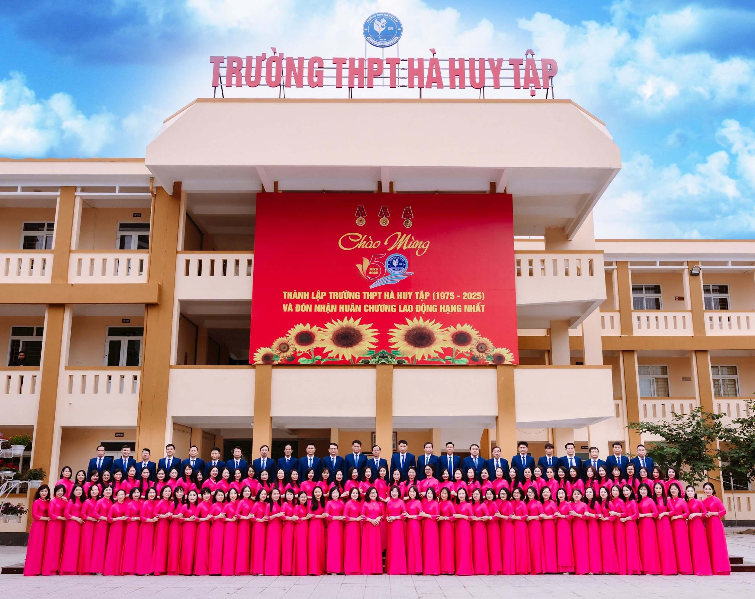 TẬP THỂ BÌA 3