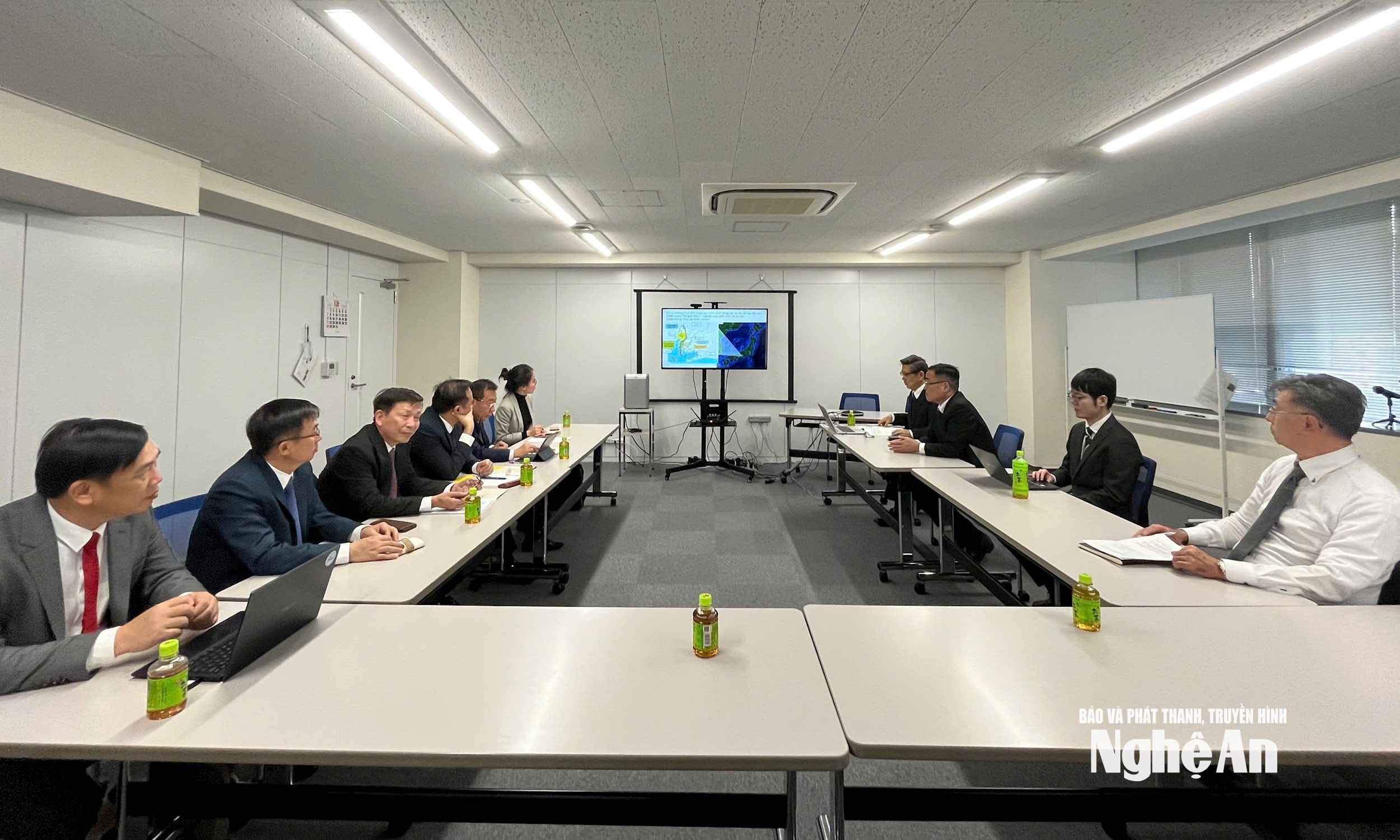 Toàn cảnh buổi làm việc