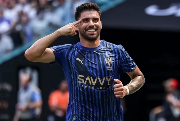 Ruben Neves được xem là phương án hợp lý cho Man Utd.