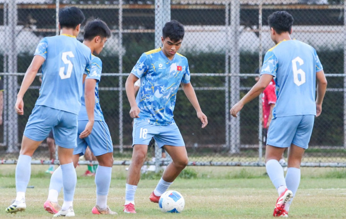 U22 Việt Nam tập luyện chuẩn bị trận gặp U22 Thái Lan ở chung kết SEA Games 33