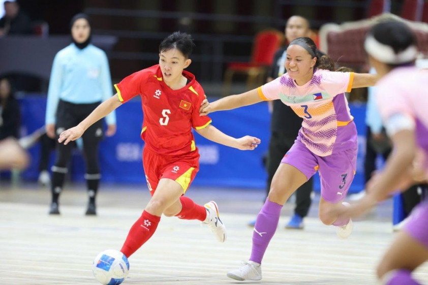 Hiệp 1 căng thẳng của futsal nữ Việt Nam trước Philippines