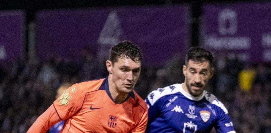 Christensen phòng ngự chắc chắn và ghi bàn mở tỷ số trước Guadalajara.