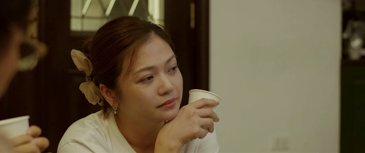 Gia đình trái dấu - Tập 8: Bữa cơm cuối 'chan nước mắt' trước ngày bán nhà- Ảnh 10.