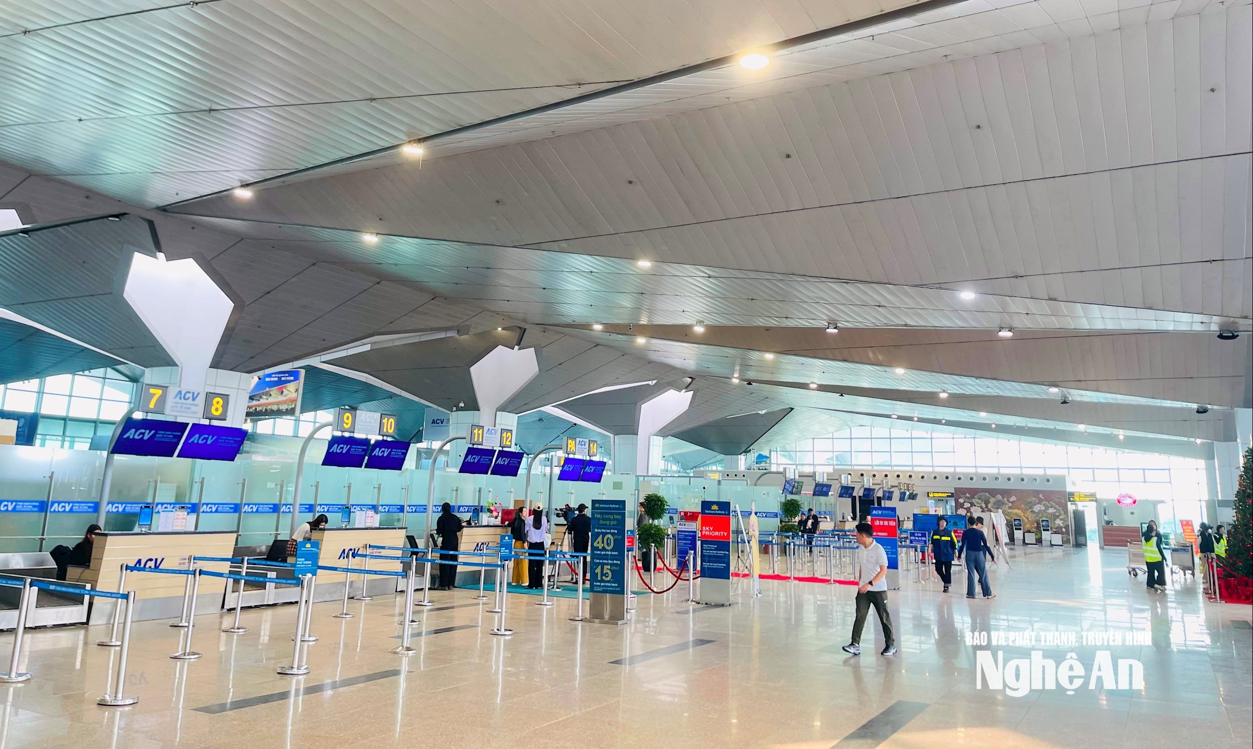 Nhà ga Quốc nội tại Cảng hàng không quốc tế Vinh đã mở rộng diện tích. Ảnh: Quang An