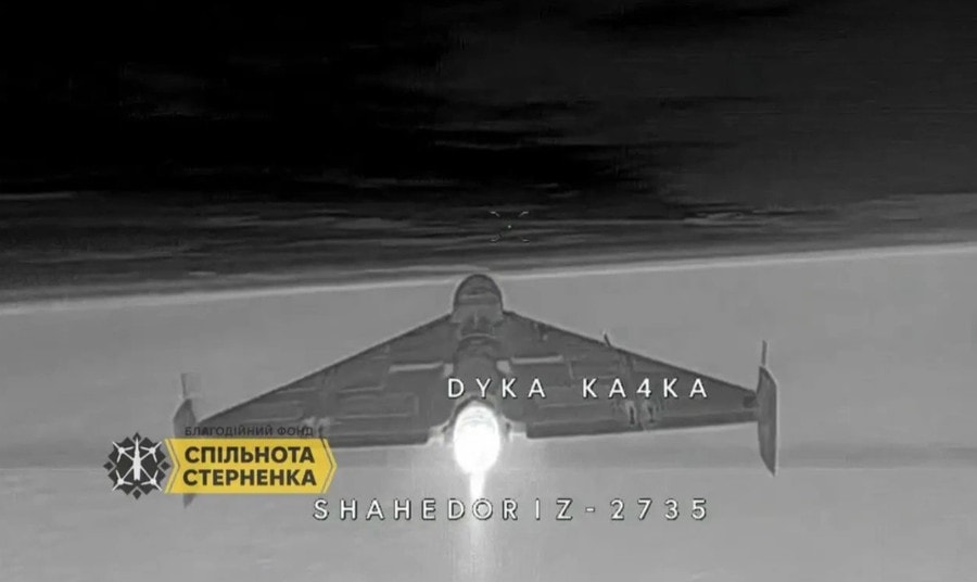 Drone đánh chặn Ukraine áp sát UAV phản lực Nga