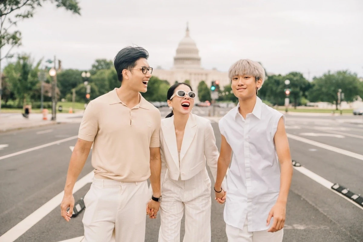 Lệ Quyên cho biết con trai thoải mái khi đi chơi cùng Lâm Bảo Châu.