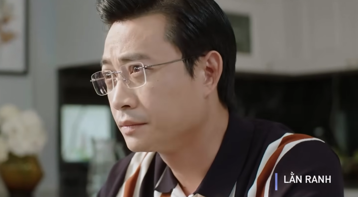 Nguyệt từ chối sự giúp đỡ của bạn bè dù đang trong hoàn cảnh khó khăn.