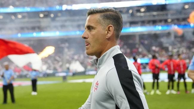 HLV John Herdman trong một trận đấu của đội tuyển Canada