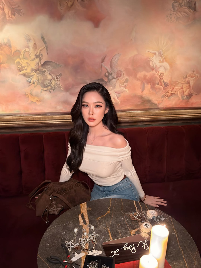 Malin Chara-anan sở hữu chiều cao khiêm tốn nhưng lại chứng minh lợi thế hình thể săn chắc, đường cong rõ nét.