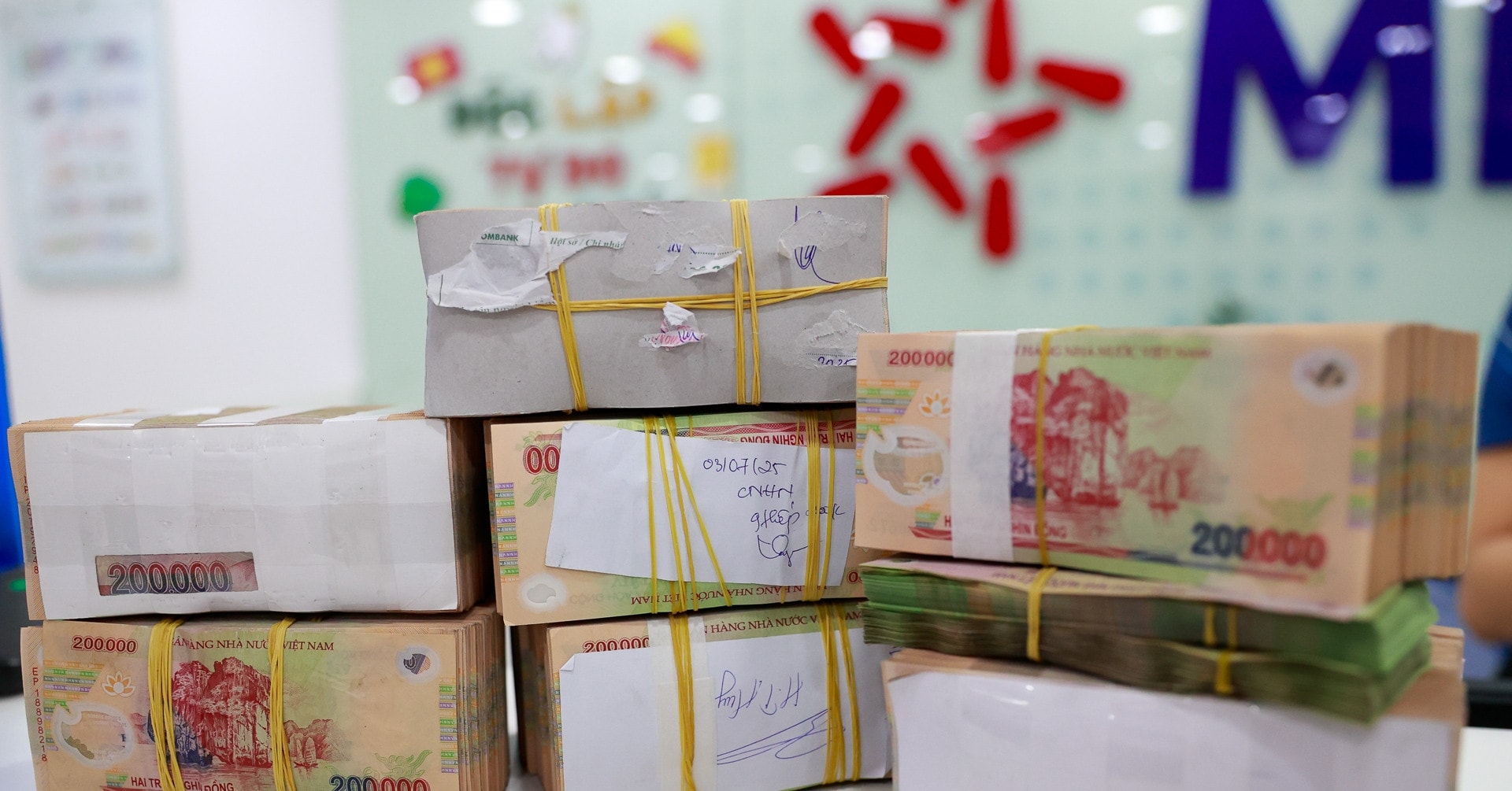 Biểu đồ lãi suất ngân hàng MB tăng trong tháng 12/2025