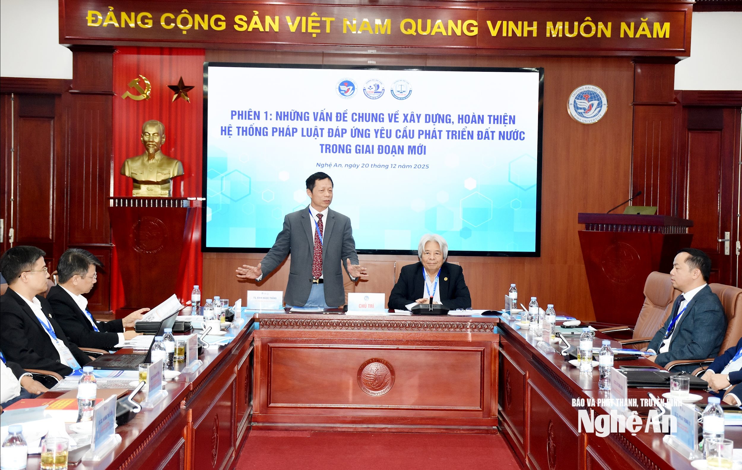 5 hoi thao
