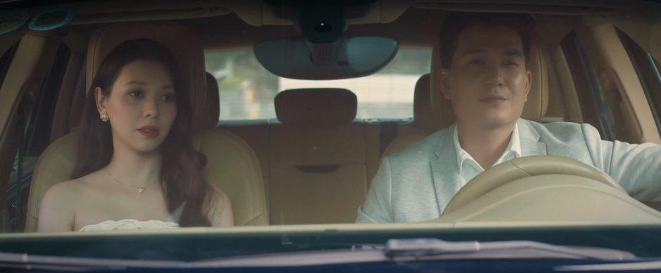 Cảnh trong phim Cách em 1 milimet tập 32, Hiếu nói chuyện thẳng thắn với Duyên.