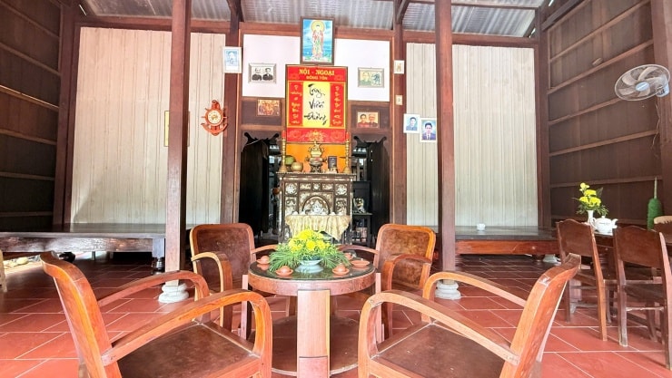 Nhà truyền thống kiểu Tây Nam Bộ với không gian cho gia đình tứ đại đồng đường.