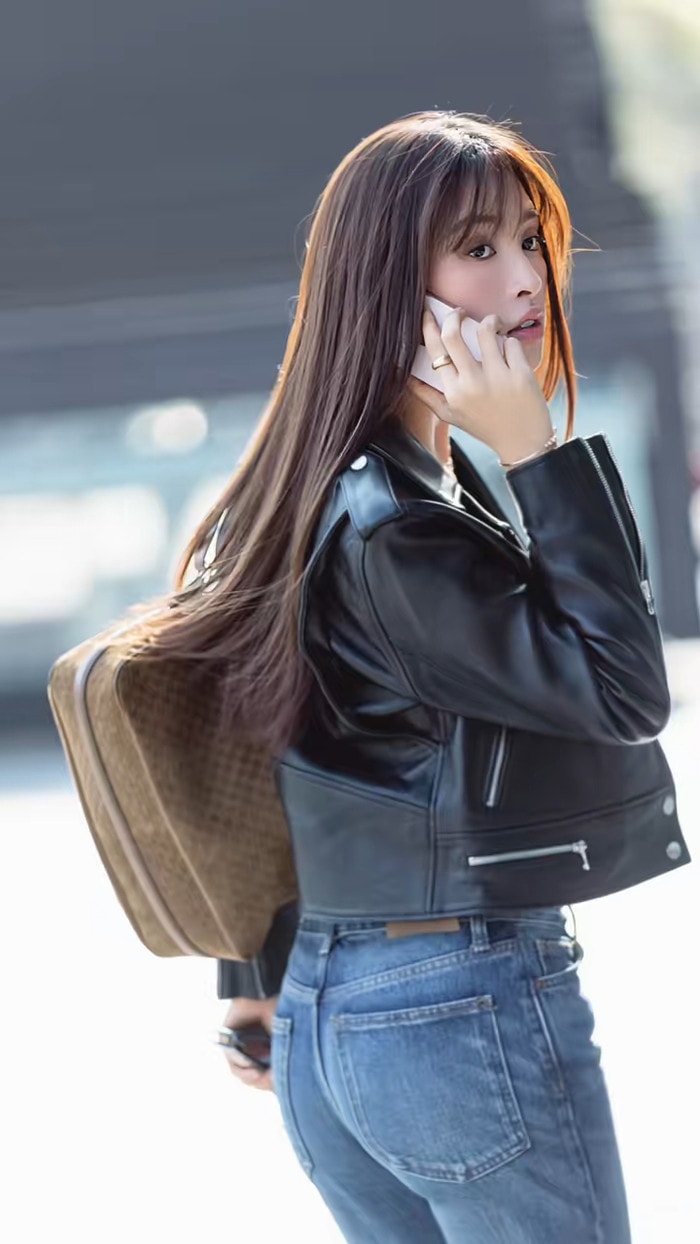 Mọi khoảnh khắc tự nhiên của Tiểu Vy đều được ghi lại. Ảnh chụp màn hình
