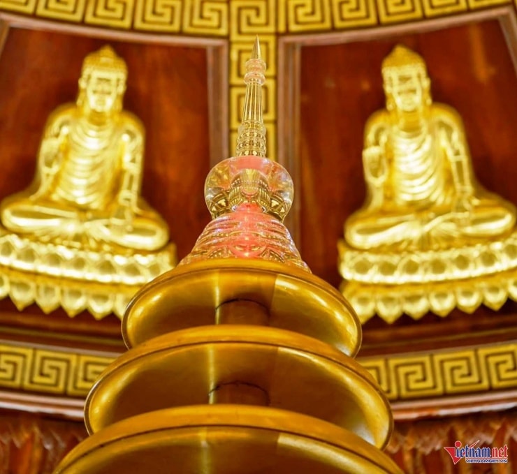 Xá lợi Đức Phật được lưu giữ bên trong bảo tháp nhỏ