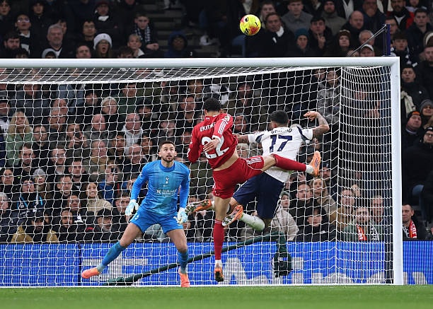 Ekitike mang về 3 điểm cho Liverpool.