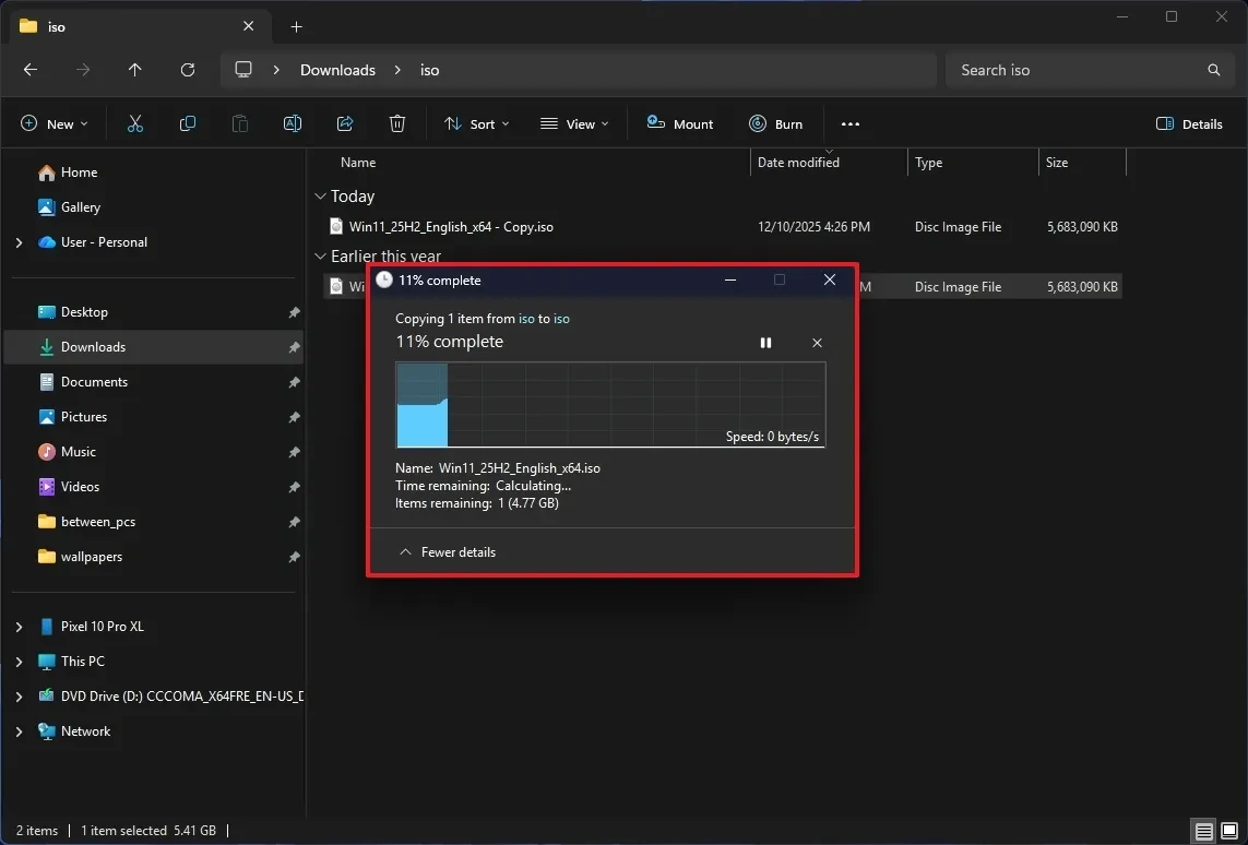 Chế độ tối được cải tiến trong File Explorer của Windows 11.