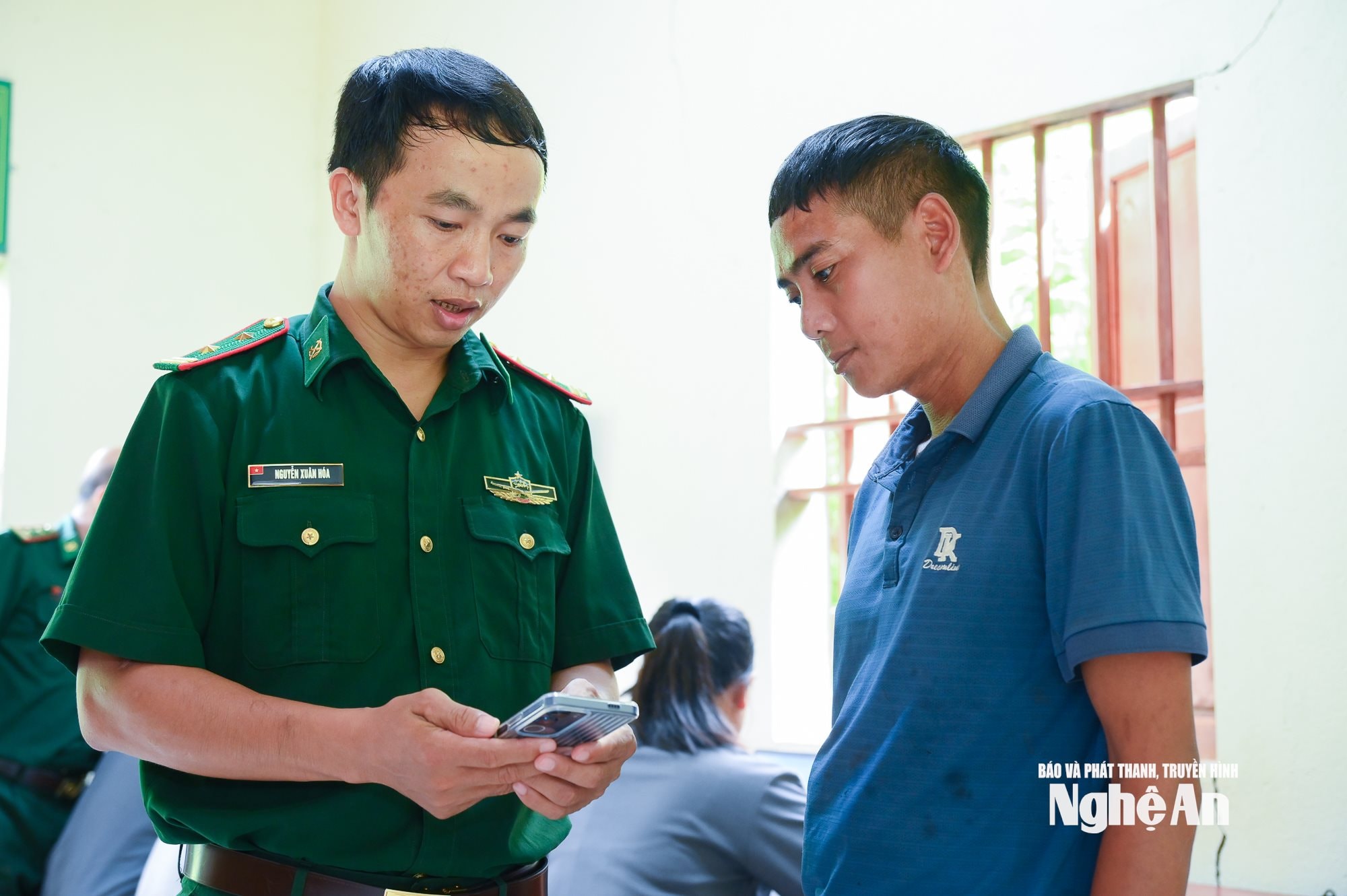 Bộ đội giúp dân-46