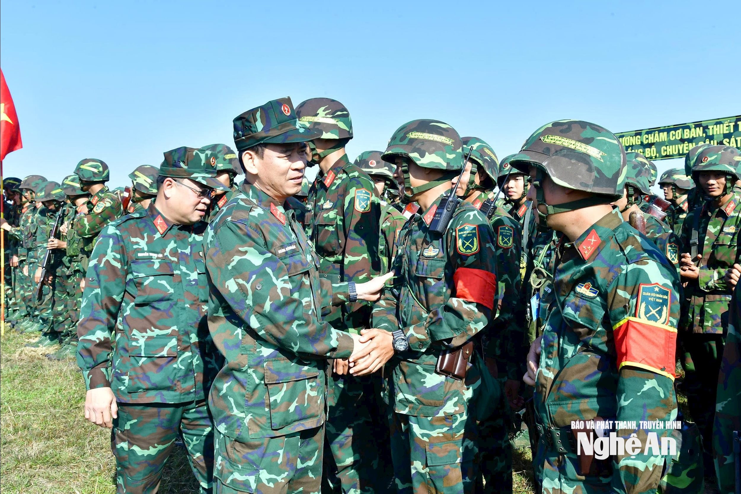 lực lượng vũ trang Ảnh Trọng Kiên 00009