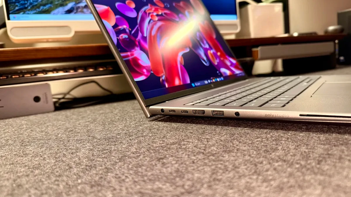 HP ZBook G11 với thiết kế sang trọng, phù hợp cho môi trường làm việc chuyên nghiệp.