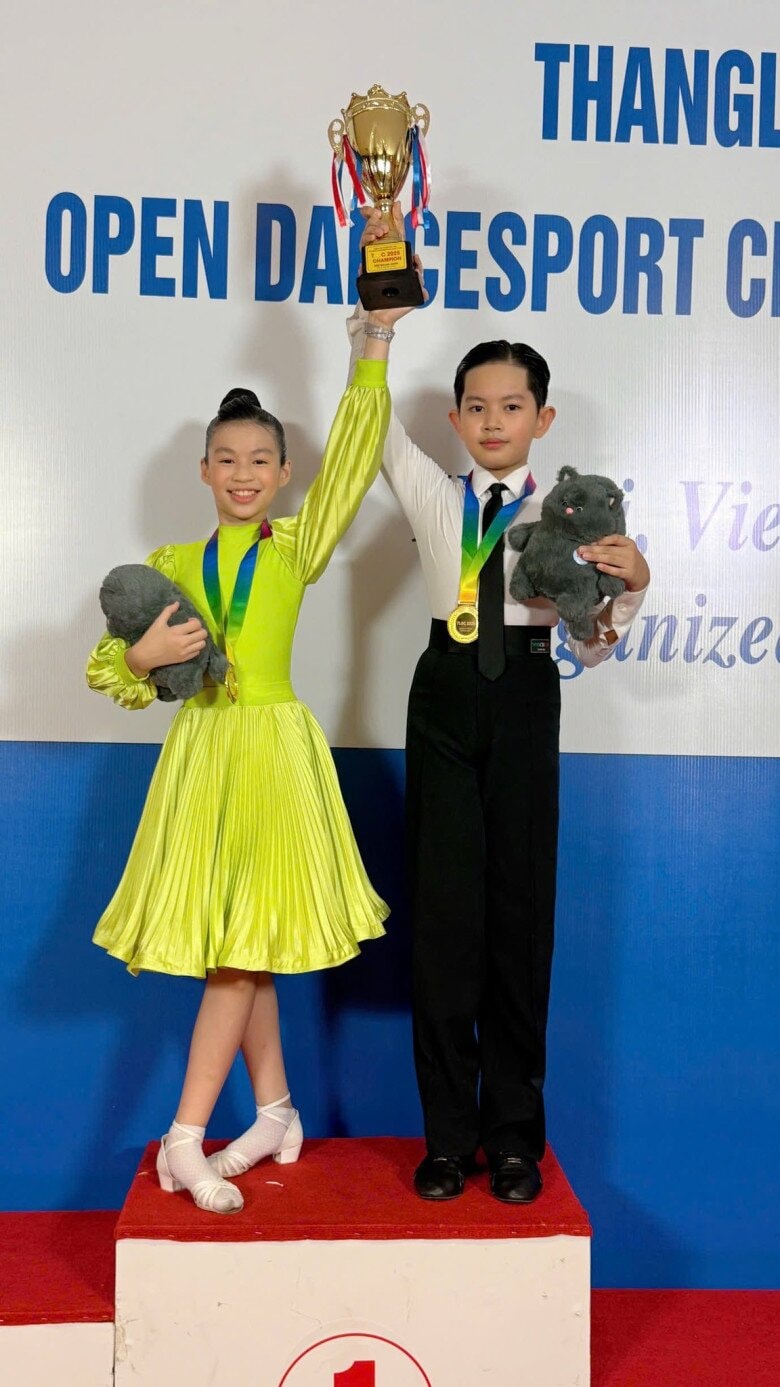 Bé Kubi từng 2 lần vô địch thế giới, đoạt nhiều huy chương ở các giải đấu trong nước lẫn quốc tế.