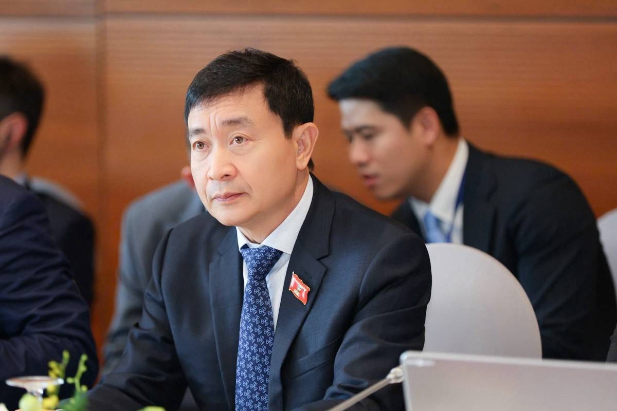 Trung tướng Nguyễn Minh Chính phát biểu tại hội thảo về an ninh tài chính quốc gia trong kỷ nguyên số.