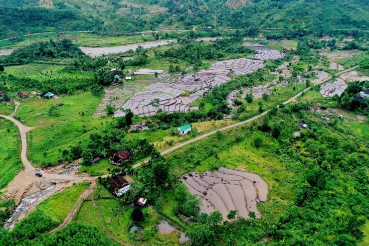 Toàn cảnh ruộng bậc thang Sơn Tây Thượng mùa nước đổ