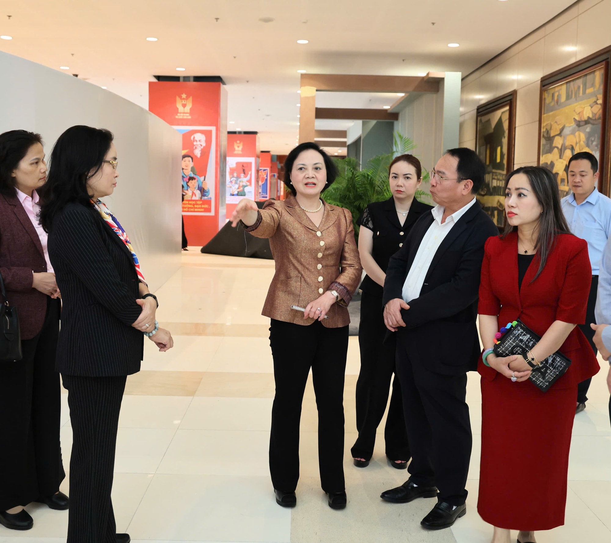 Khẩn trương hoàn tất công tác chuẩn bị Đại hội Thi đua yêu nước toàn quốc lần thứ XI- Ảnh 2.