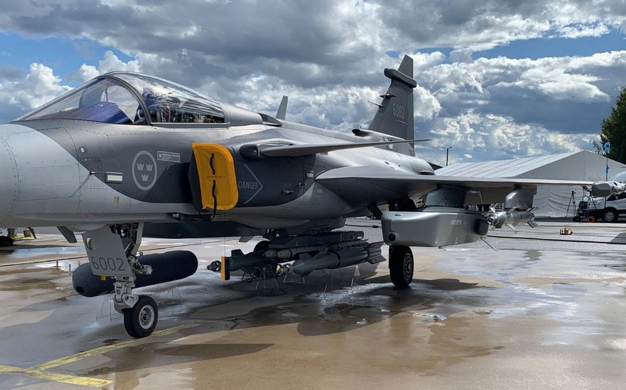 Tiêm kích Gripen và tên lửa Taurus: Bước tiến mới trong khả năng tấn công tầm xa - Ảnh 1.
