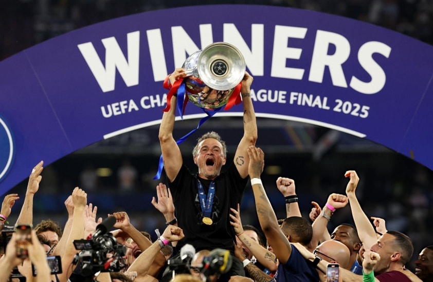 HLV Luis Enrique cùng PSG đã có một năm 2025 thành công rực rỡ.