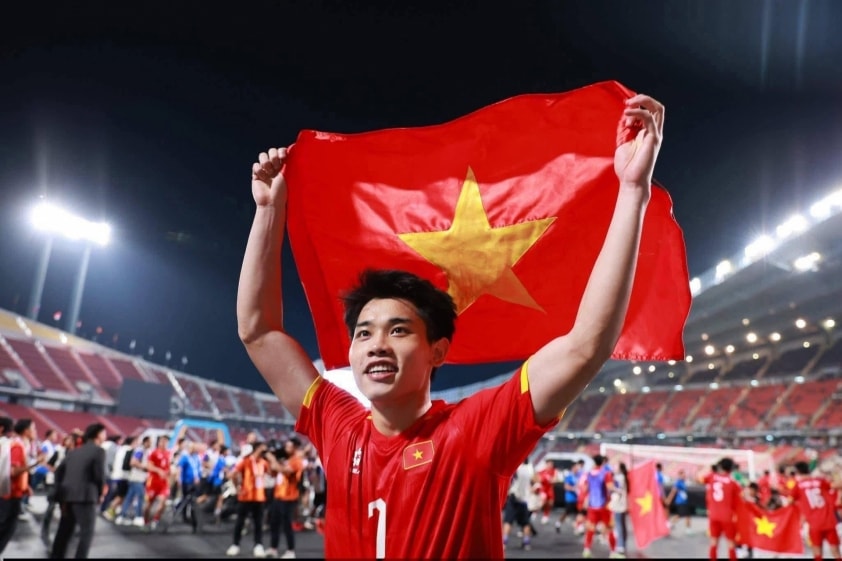 Tiền đạo Nguyễn Đình Bắc trong màu áo U22 Việt Nam