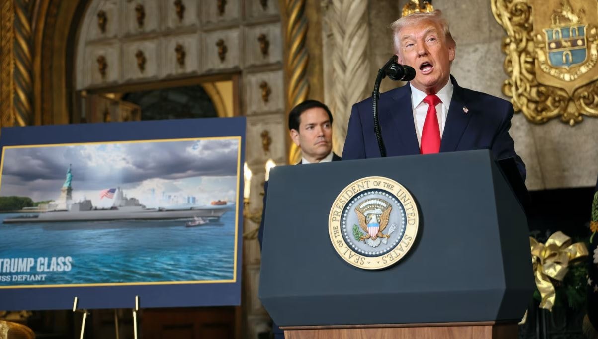 tổng thống trump tuyên bố đóng tàu lớp trump