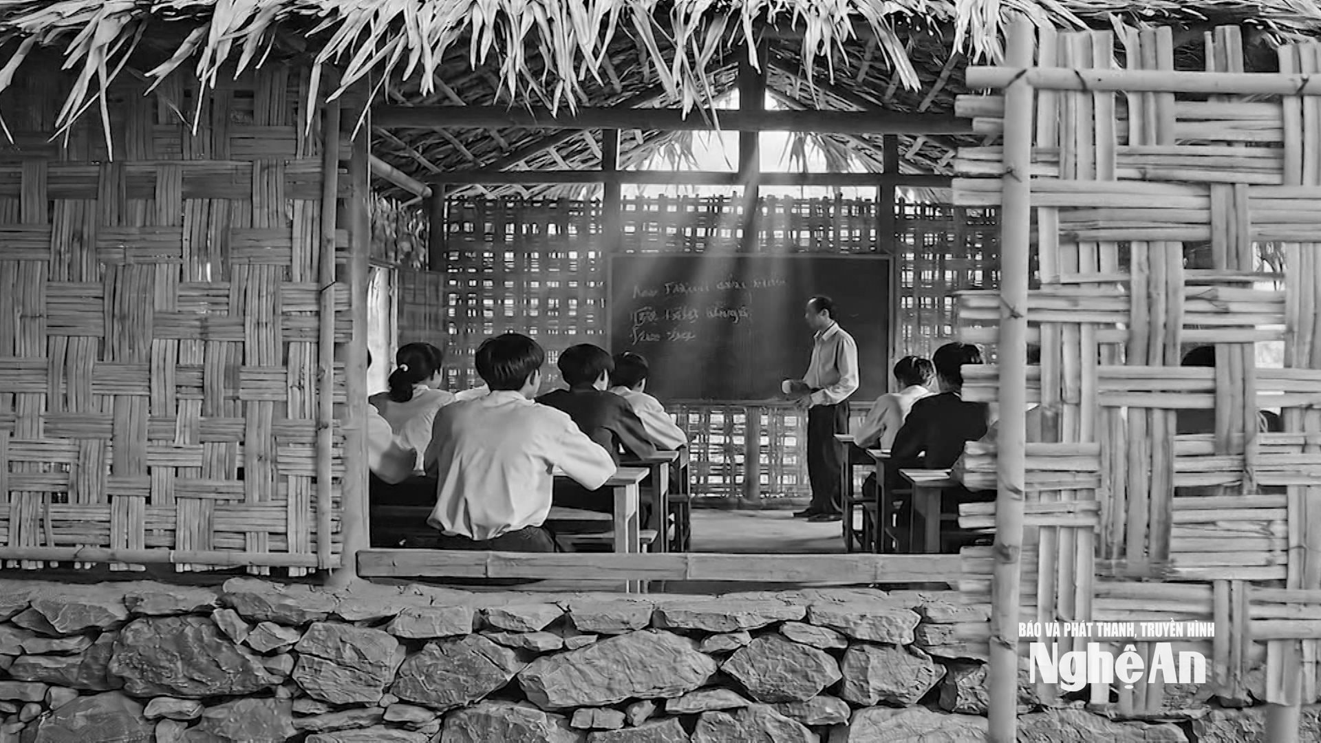 Early classroom. Photo restored by Ngoc Dung using AI.