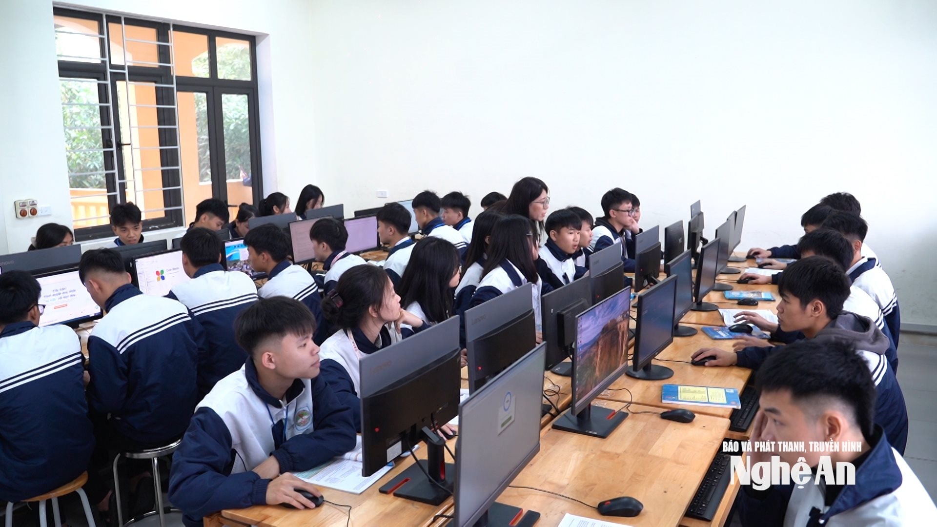 A class session at Nam Dan 2 High School today. Photo by Ngoc Dung.