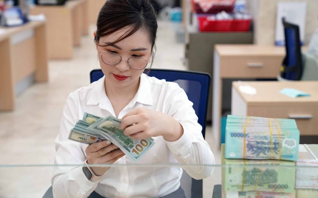 Lãi suất ngân hàng ngày 25/12/2025: Tiếp xu hướng tăng