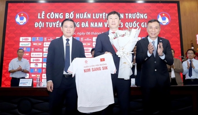 HLV Kim đã cho thấy tài thao lược của mình.