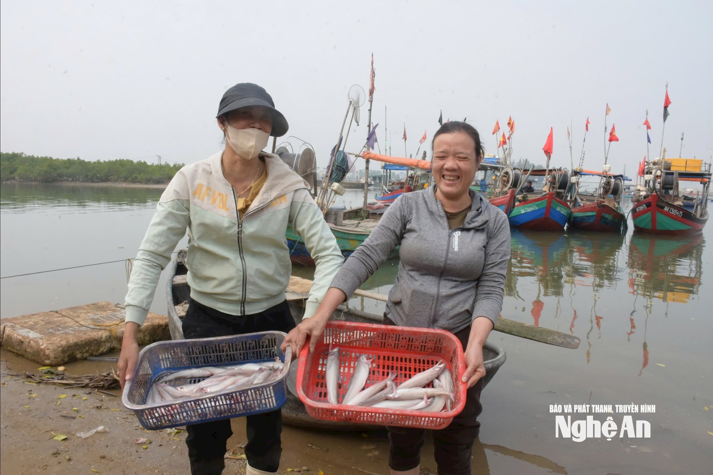 cá cháo7709275338_6a617e05f2ac49c00c38aeb1966a4706