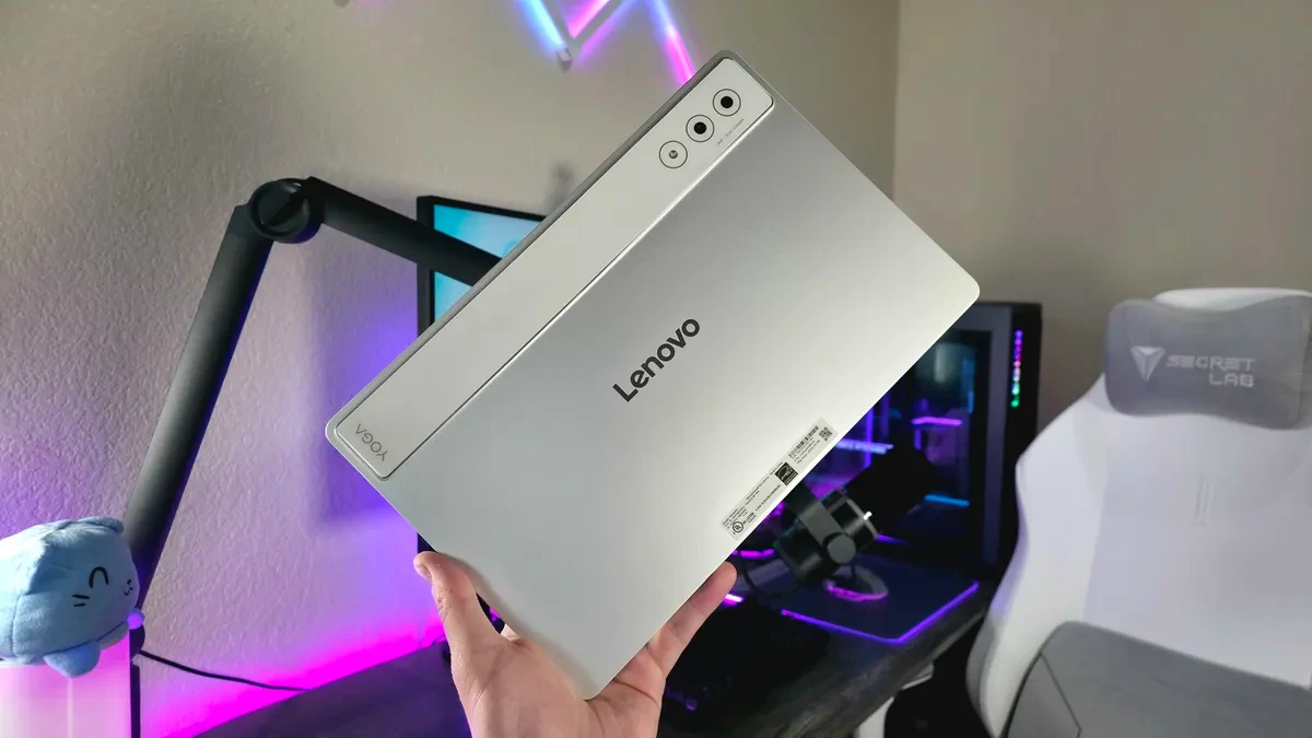 Cận cảnh thiết kế Lenovo Yoga Tab Plus