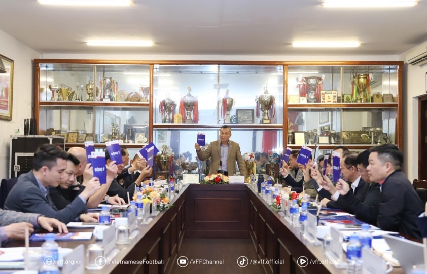 Hội nghị BCH VFF thông qua quy định đăng ký cầu thủ trẻ