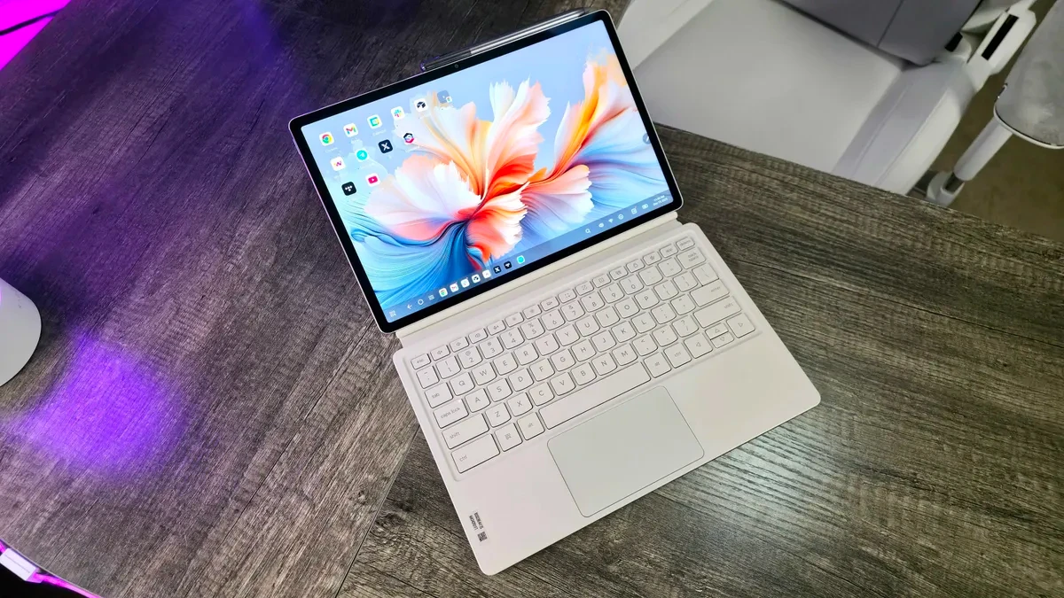 Giao diện phần mềm trên Lenovo Yoga Tab Plus
