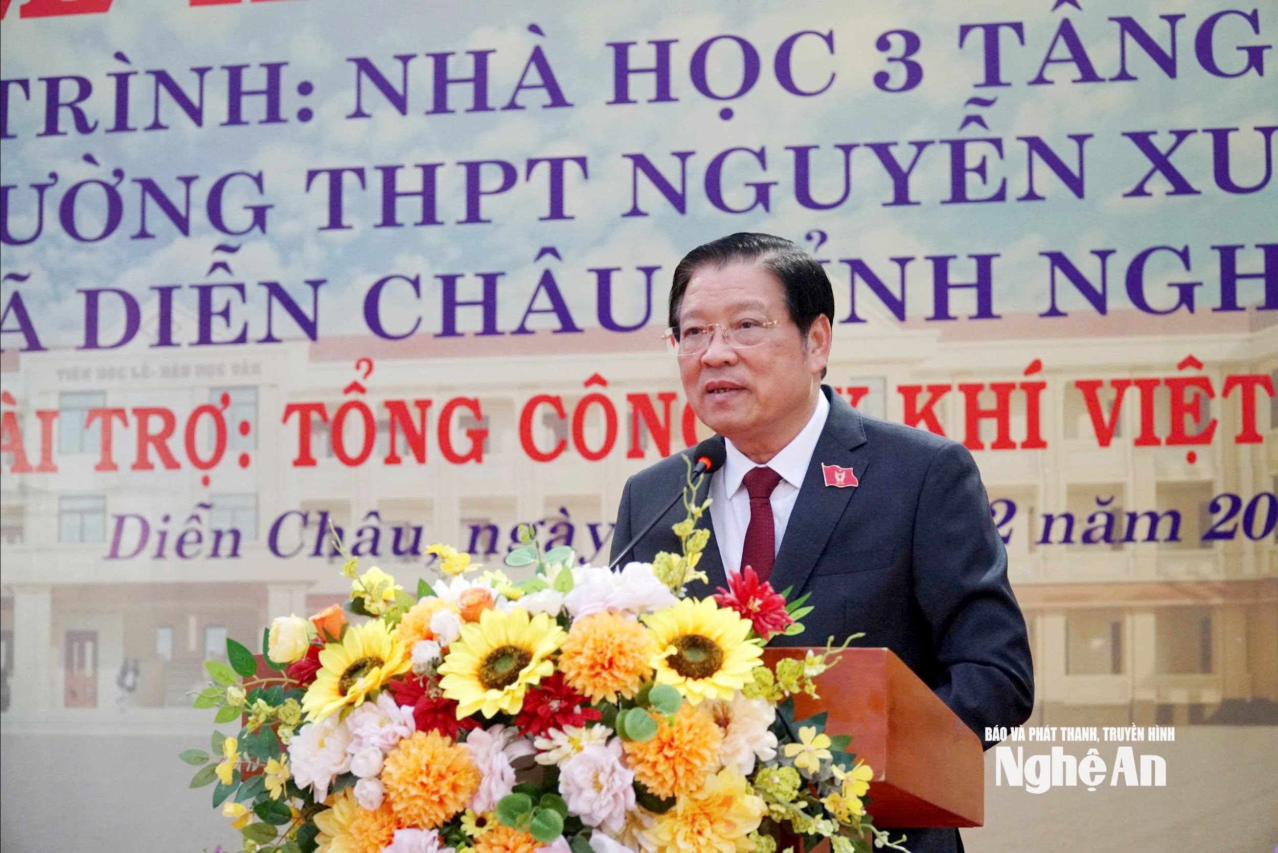 Đồng chí Phan Đình Trạc phát biểu tại buổi lễ