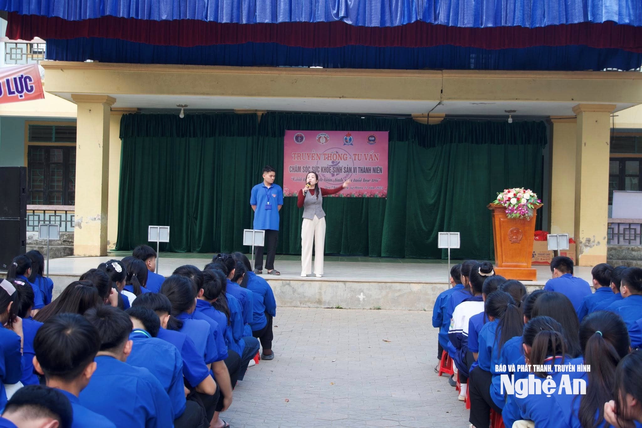 กรมอนามัยได้จัดกิจกรรมให้ความรู้และให้คำปรึกษาด้านสุขภาพอนามัยเจริญพันธุ์แก่นักเรียนในตำบลกวีเจา ภาพถ่าย - PV