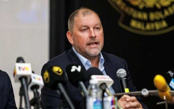 HLV trưởng ĐT Malaysia đã chấp nhận án phạt của FIFA