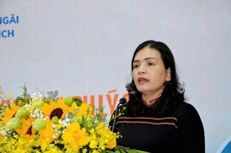 Phó Chủ tịch UBND tỉnh Quảng Ngãi Y Ngọc phát biểu tại hội thảo.