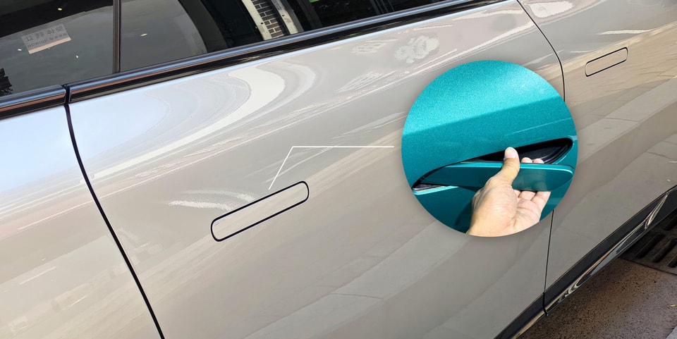 Tay nắm cửa xe điện thiết kế dạng ẩn gây khó khăn khi cứu hộ khẩn cấp