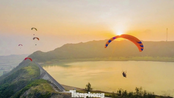 Đảo Lý Sơn sẽ chuyển mình trở thành thiên đường nghỉ dưỡng nếu được quan tâm đầu tư mạnh về cơ sở hạ tầng.